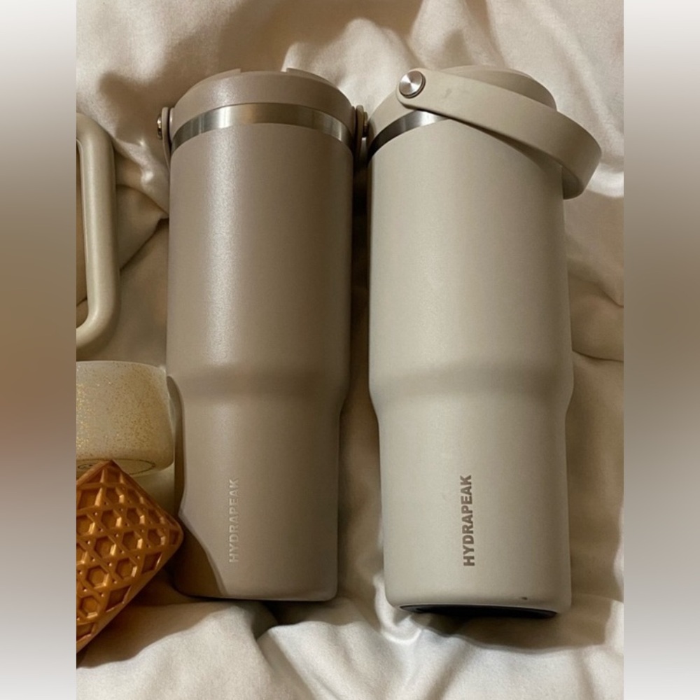 Two (2) Hydrapeak Nomad 32 oz Stone and Ivory Tumblers Handle Straw Lid Steel